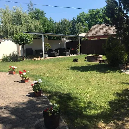 بيت ضيافة Notafa Vendeghaz إغير