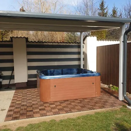 Notafa Vendeghaz Gæstehus Eger