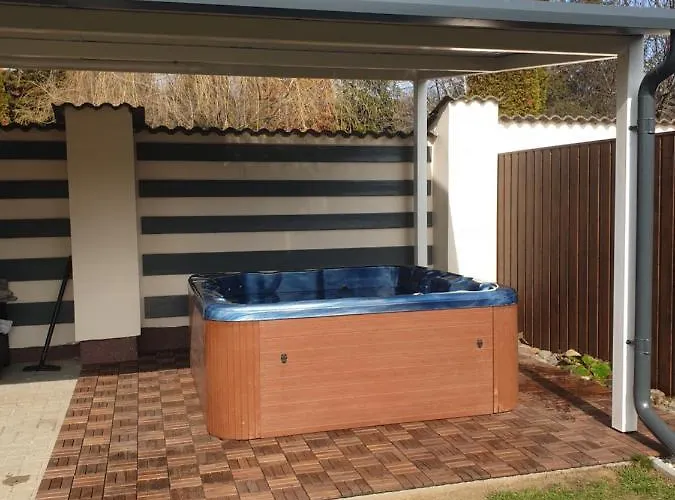 Notafa Vendeghaz Konukevi Eğri